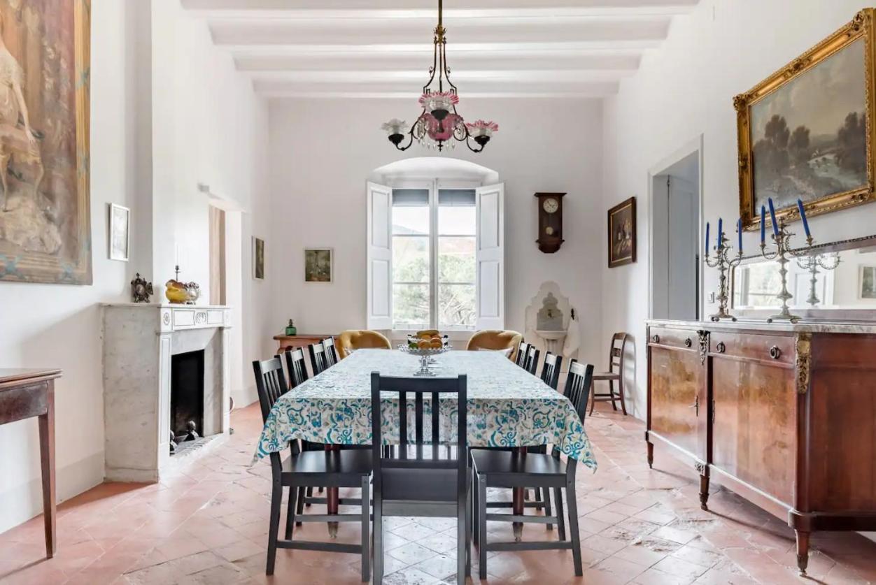 Can Rovira - Stunning Neoclassical Mansion, Just 20 Min Drive From Barcelona City Center, Ideal For Groups And Families Алейя Екстериор снимка