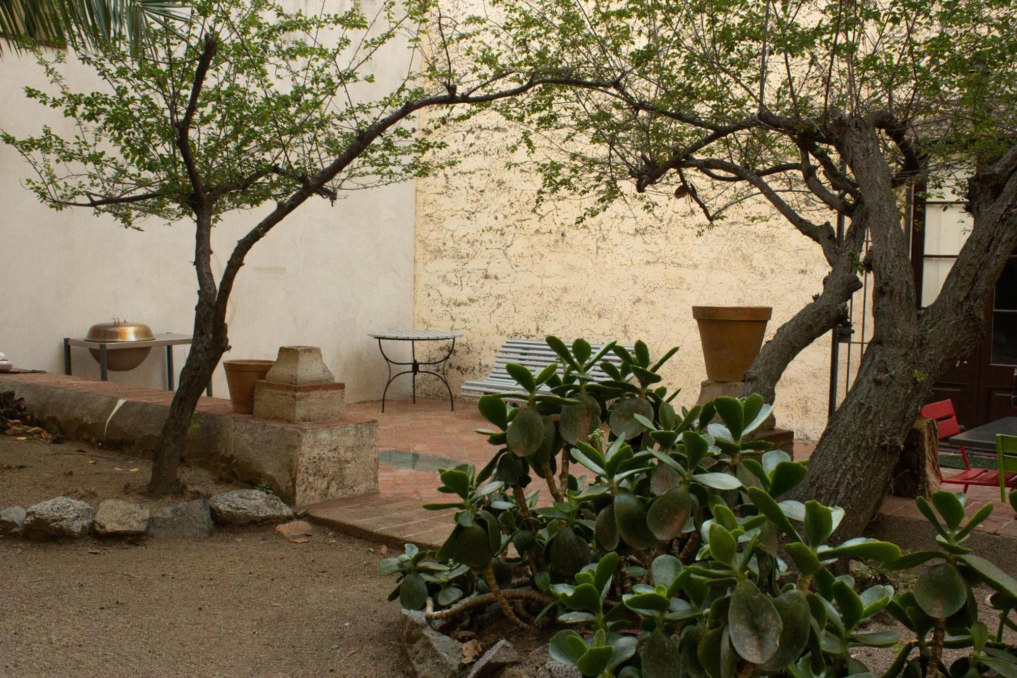 Can Rovira - Stunning Neoclassical Mansion, Just 20 Min Drive From Barcelona City Center, Ideal For Groups And Families Алейя Екстериор снимка