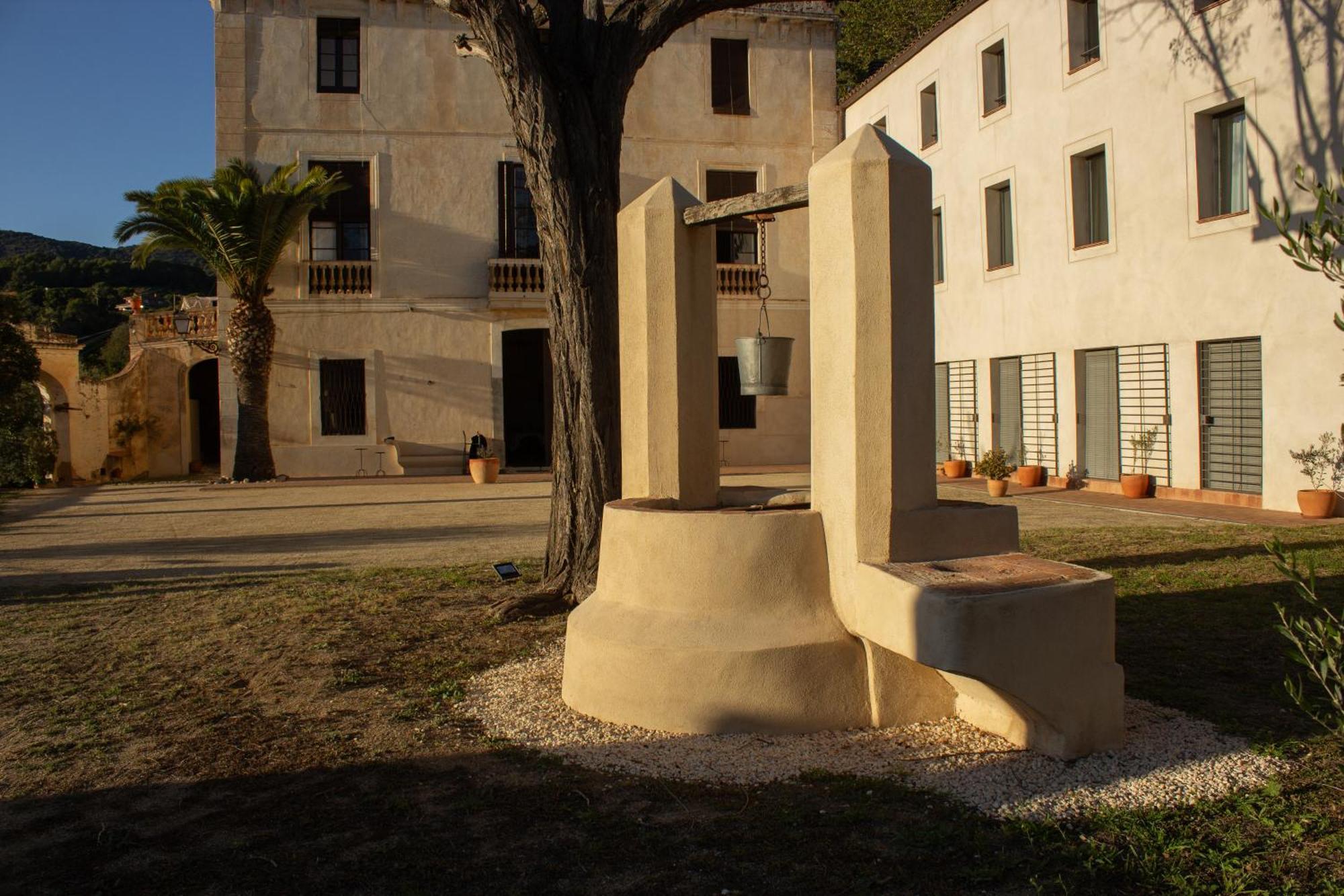 Can Rovira - Stunning Neoclassical Mansion, Just 20 Min Drive From Barcelona City Center, Ideal For Groups And Families Алейя Екстериор снимка
